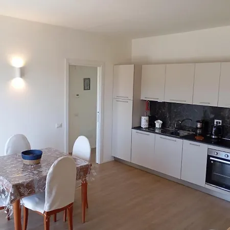 Modern And Bright Apartamento