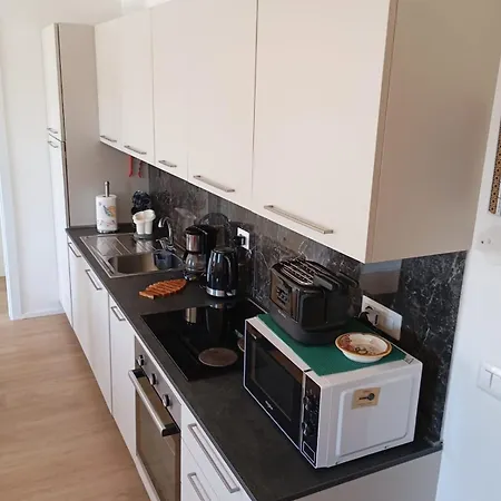 Modern And Bright Apartamento